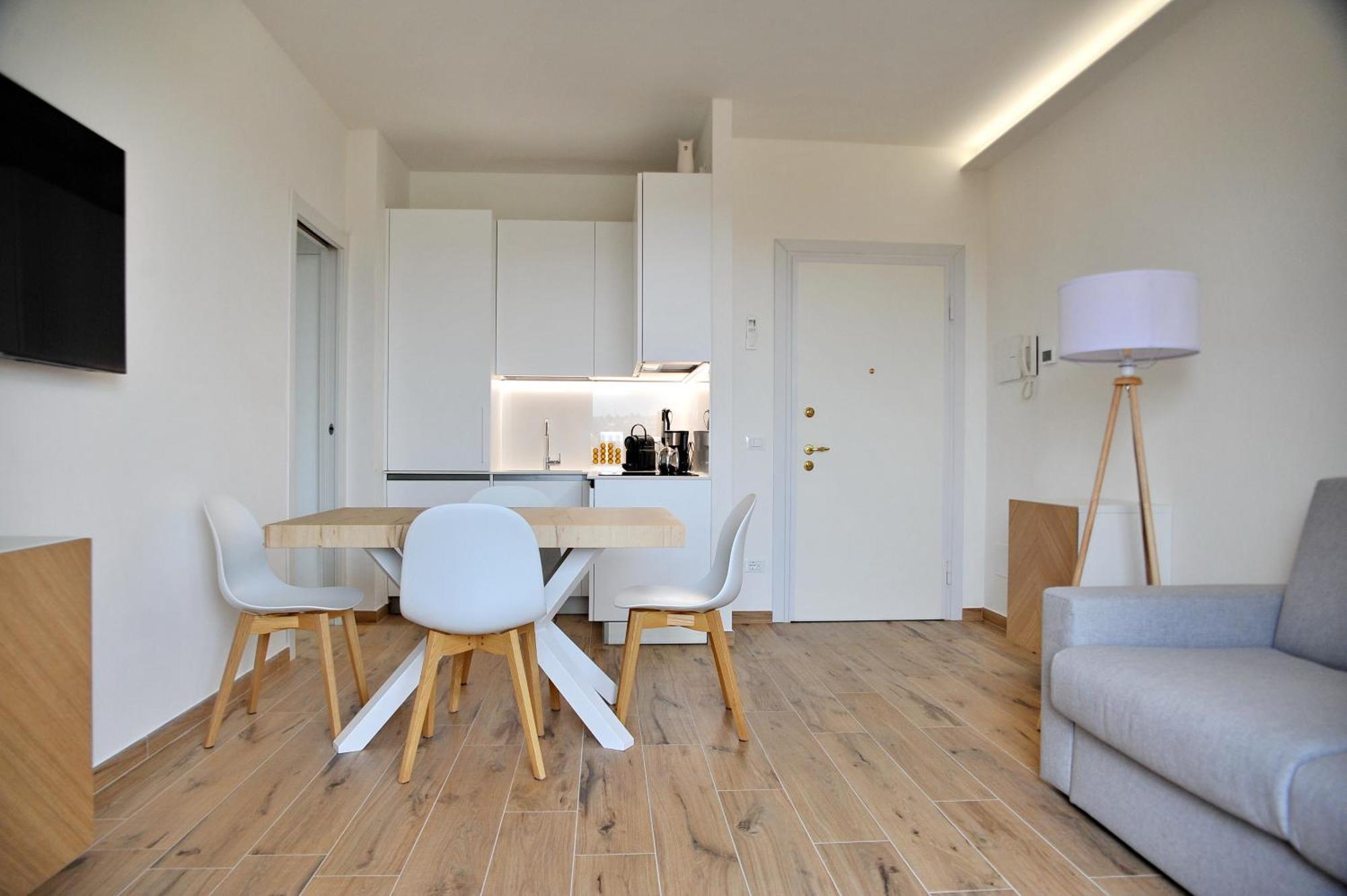 Gold Garda Desenzano Apartment Десенцано дел Гарда Екстериор снимка